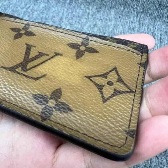 100% Authentic Louis Vuitton Leather Card Case 178-082325 - Picture 4 of 12